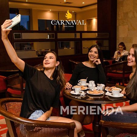 Carnaval Hotel Casino Encarnación Exteriér fotografie Merienda at the hotel