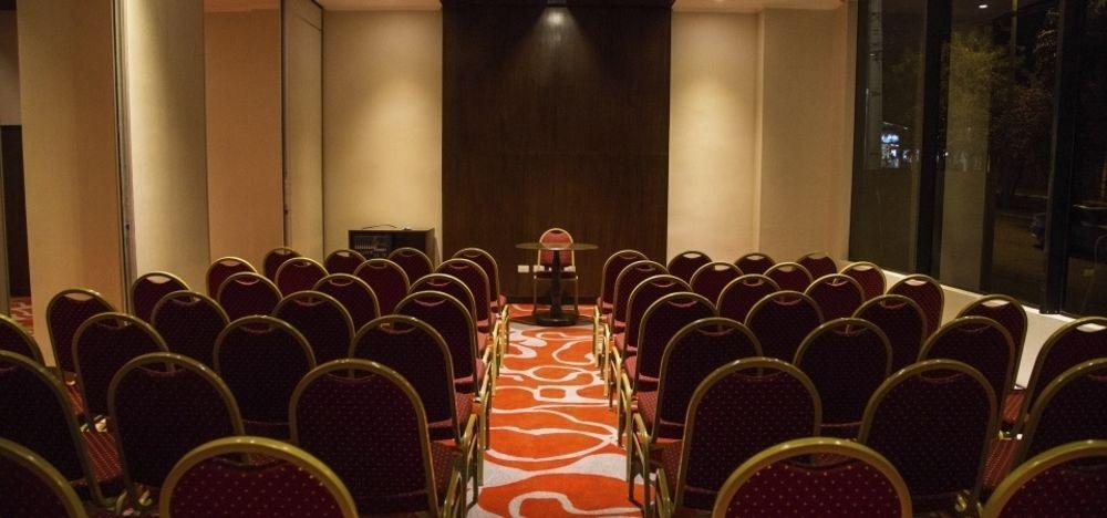 Carnaval Hotel Casino Encarnación Exteriér fotografie A meeting room at a hotel