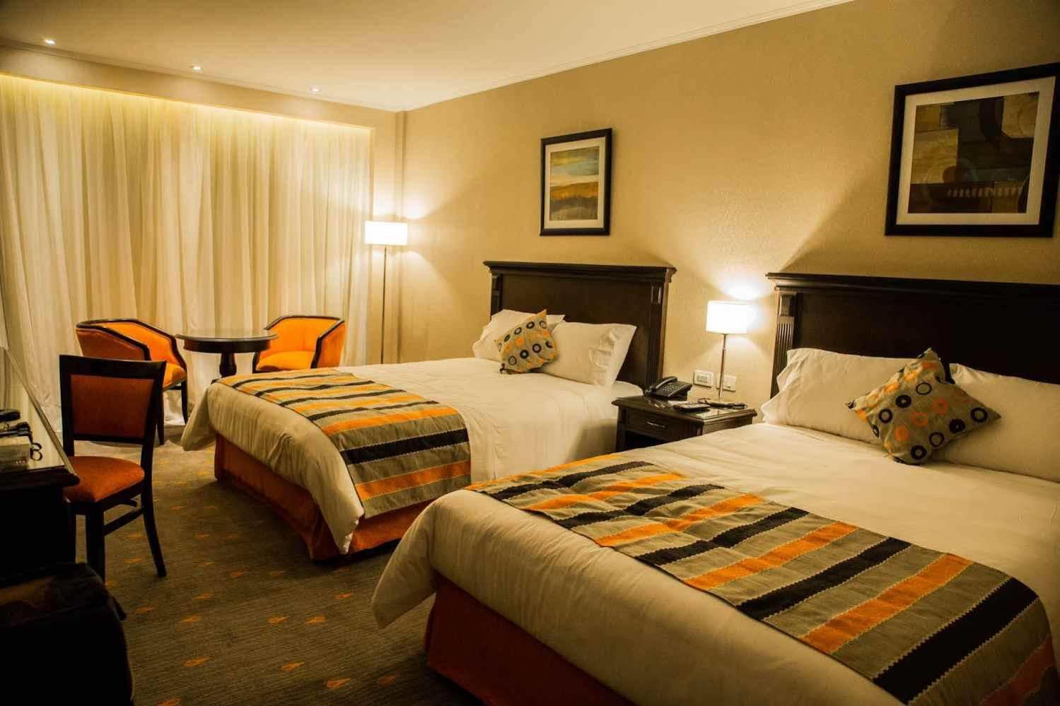 Carnaval Hotel Casino Encarnación Exteriér fotografie A room at the hotel